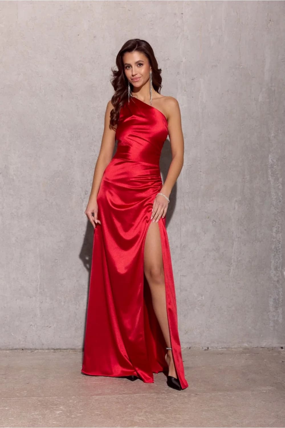 Dlouhé šaty SUK0461 červené - Roco Fashion