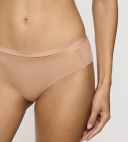 Triumph - Hipster Body Make-Up Soft Touch: neviditelný, hebký komfort Triumph NEUTRAL BEIGE 4