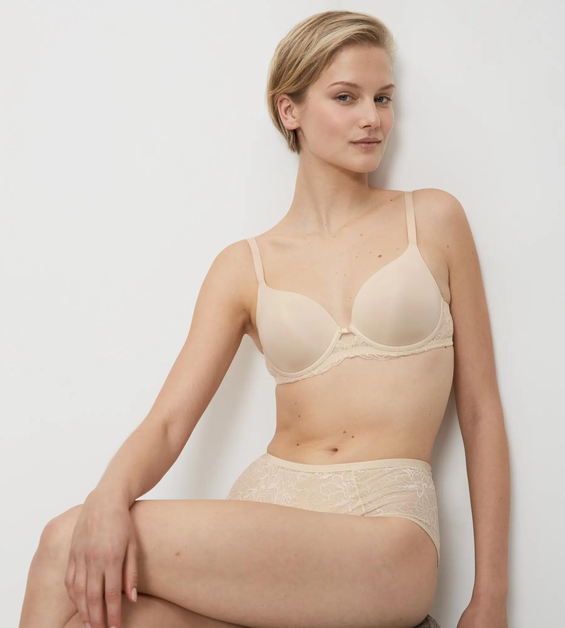 Dámská vyztužená podprsenka Amourette Charm WHP01 - CREAMY DREAM - krémová 6720 - TRIUMPH YELLOW